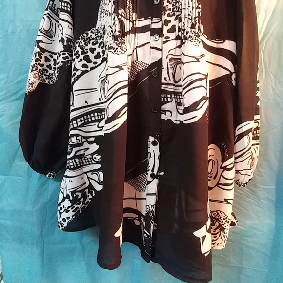 Melissa McCarthy Plus Pintucked Cheetah Blouse - Picture 5 of 8